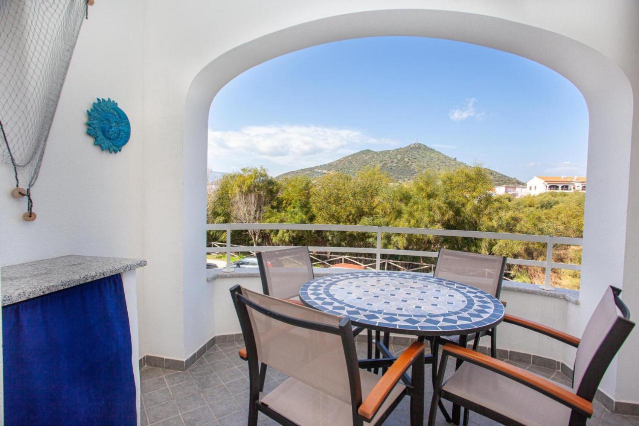 Апарт отель Le Residenze Blu Sardinia Ла-Калетта Экстерьер фото